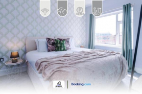 3 Bed House With Parking By NYOS PROPERTIES Short Lets & Serviced Accommodation Manchester